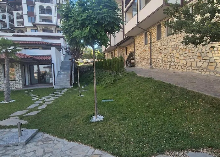 Apartman Etara 4 *